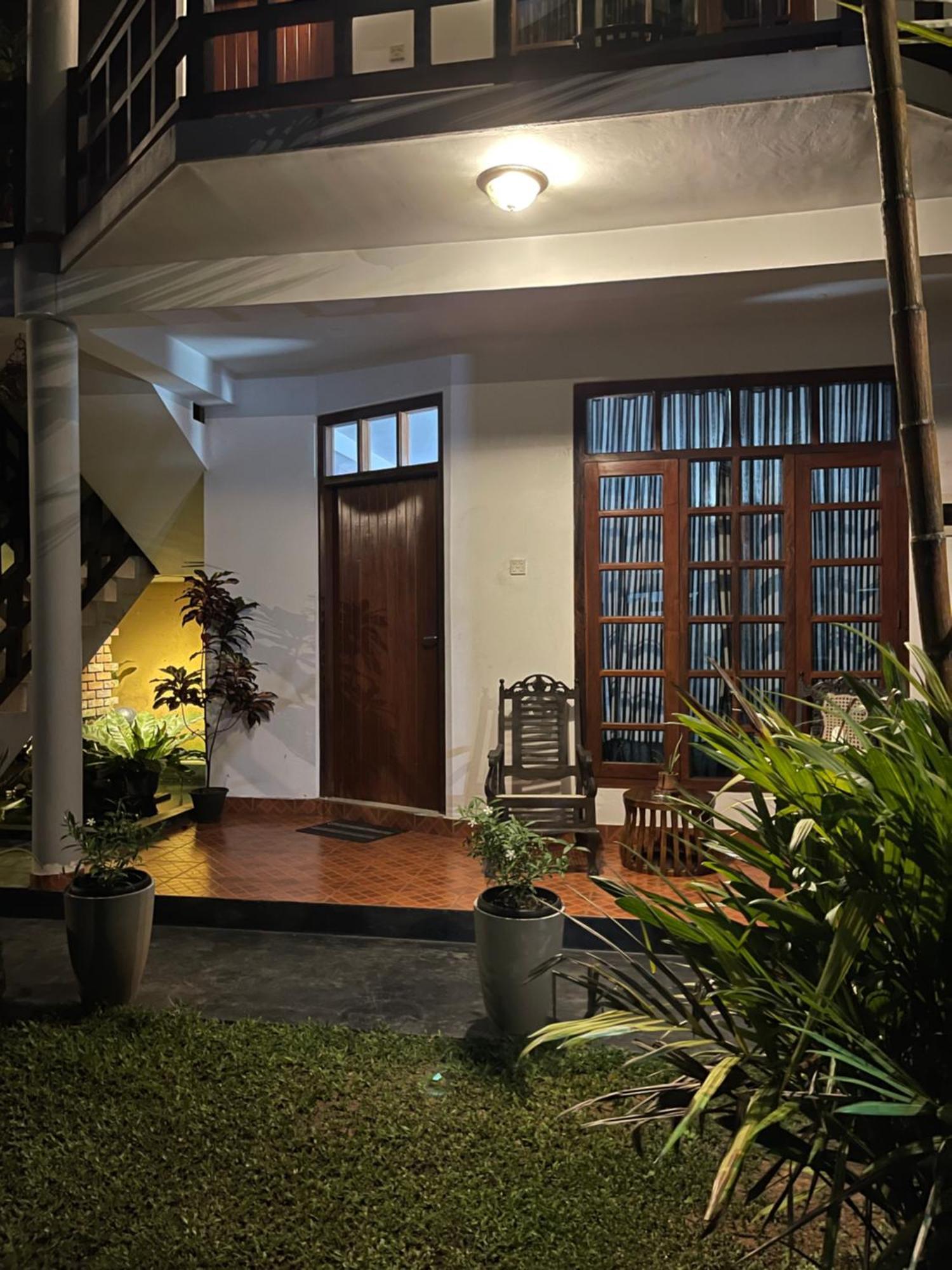 Dandelion - Unawatuna Bagian luar foto